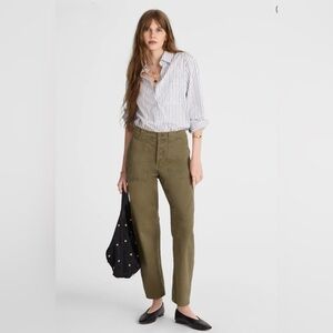 Madewell The Darted Barrel-Leg Utility Pant in Safari Khaki, size 29